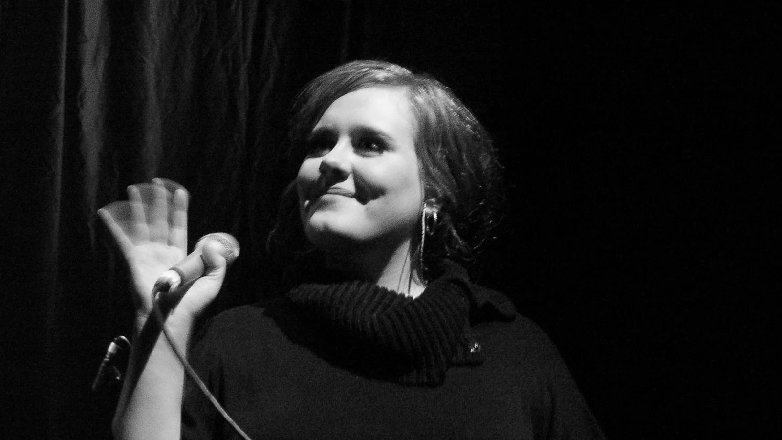 Adele on a concert in January 2009.