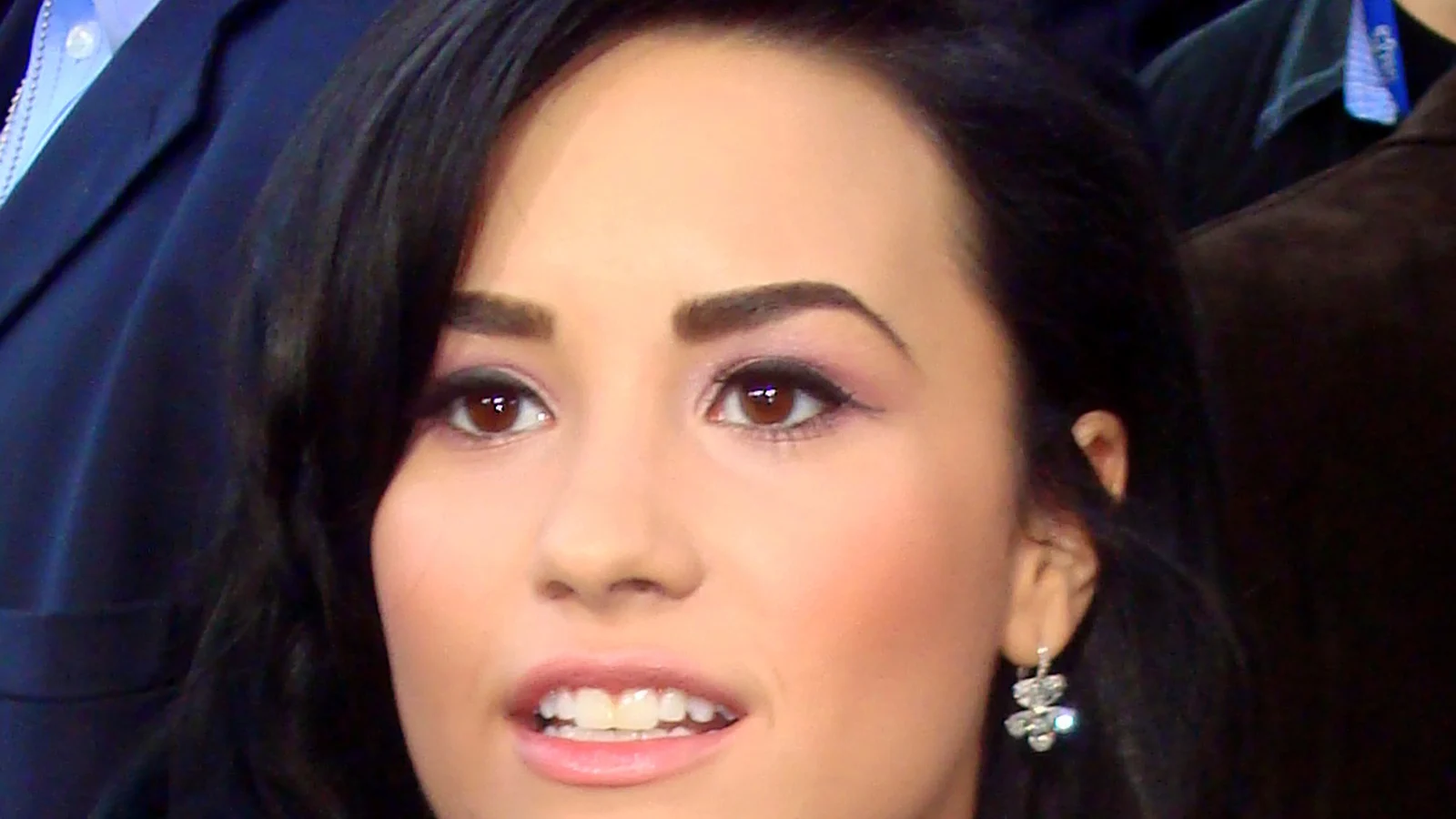 Demi Lovato at the 2009 American Music Awards Red Carpet.