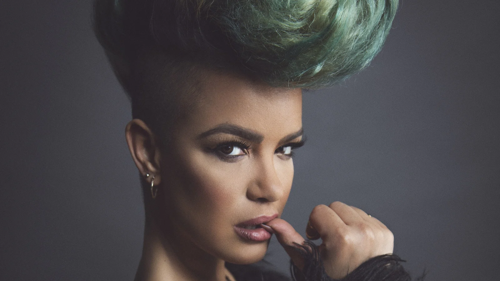 Eva Simons