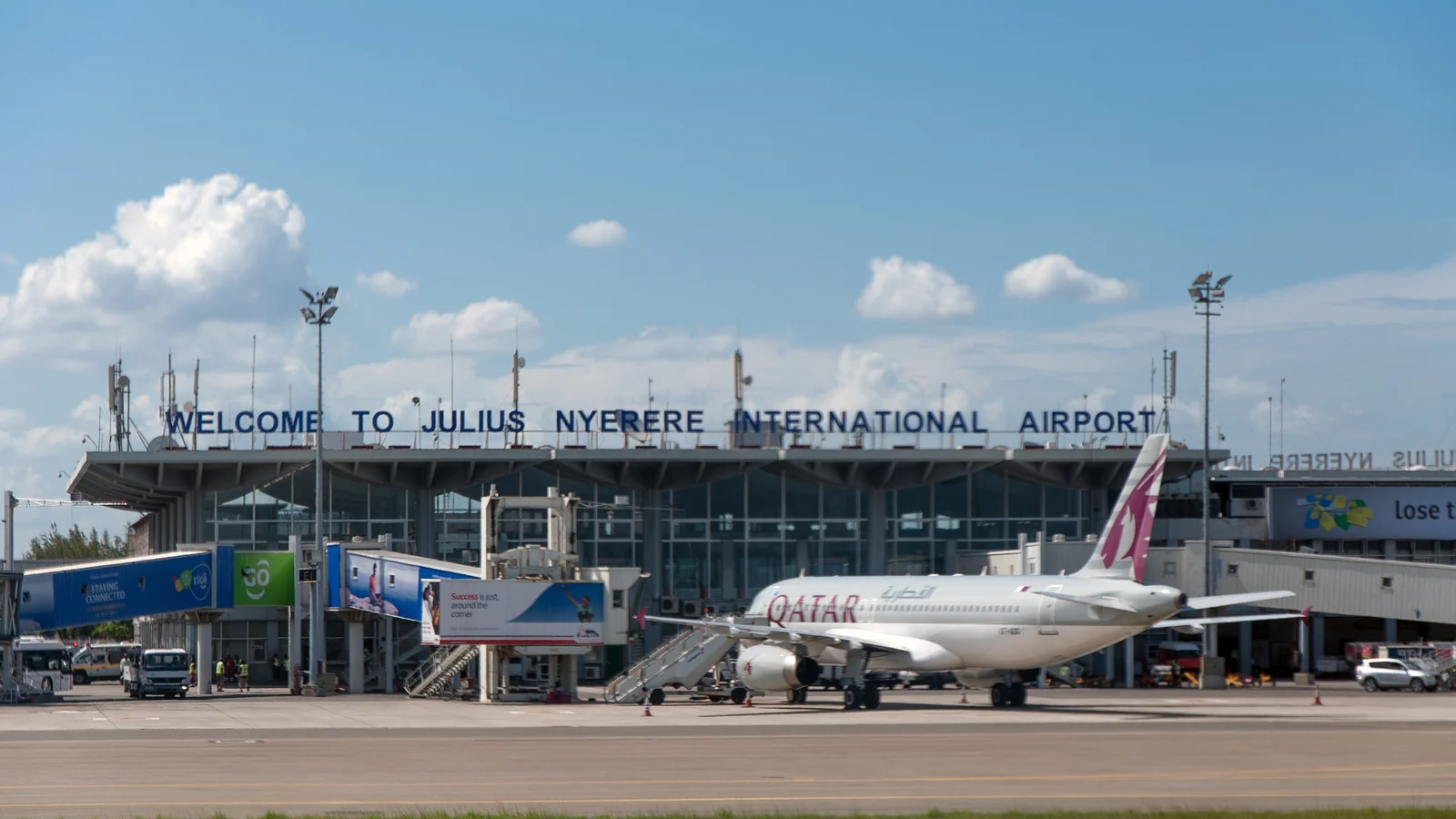 Airbus A320 of Qatar Airways (A7-ADG) at Julius Nyerere International Airport in Dar es Salaam