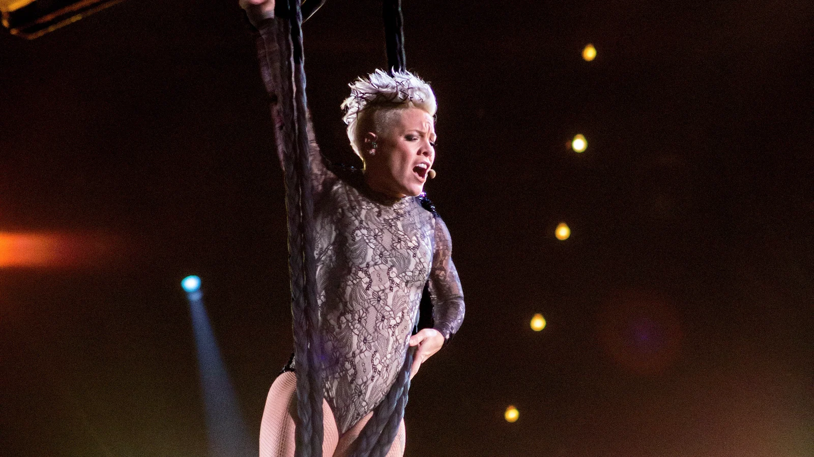 Pink Grammys 2014