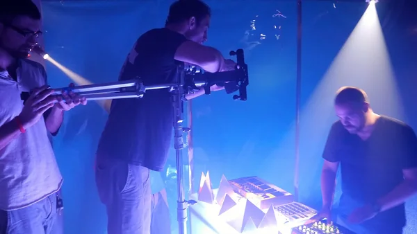To capture this beautifully lit, wantonly nostalgic ode to "the past's future" with electronic artist Com Truise, we collaborated with director Babak Khoshnoud and producer Will Abramson of SF-based performance series Yours Truly. If you en