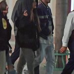 Ariana Grande Spotted In Disneyland With Rumored Beau Mikey Foster 4