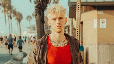 Machine Gun Kelly Sings Rihanna’s Song After Marilyn Manson’s Request