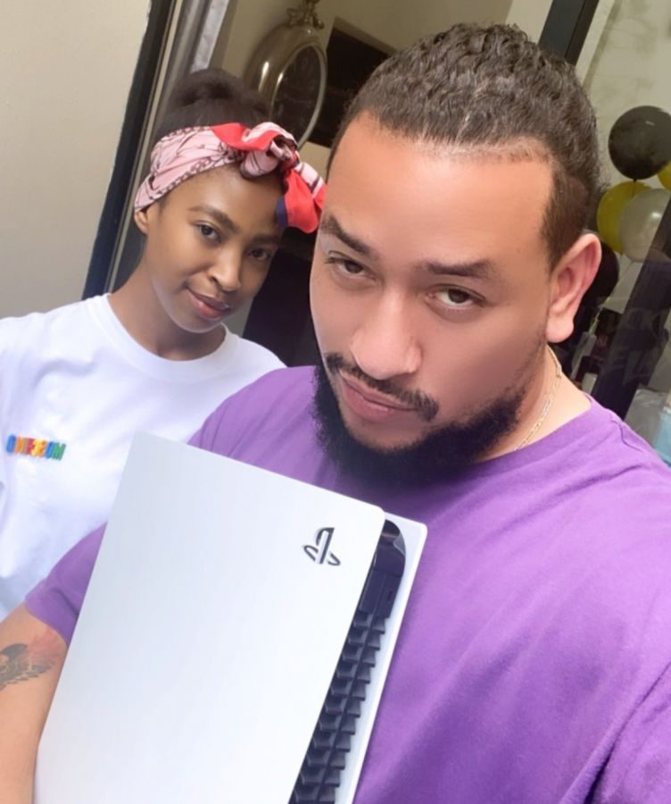 Aka Celebrates His Ps5 Gift From Nelli Tembe 1