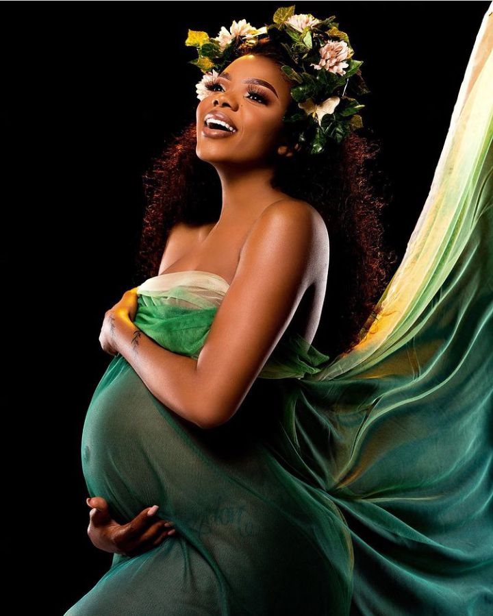 Londie London Wants “Flat Tummy” While Pregnant