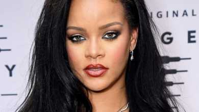 PIcs: Rihanna Flexes Baby Bump in Bra & Baggy Trousers