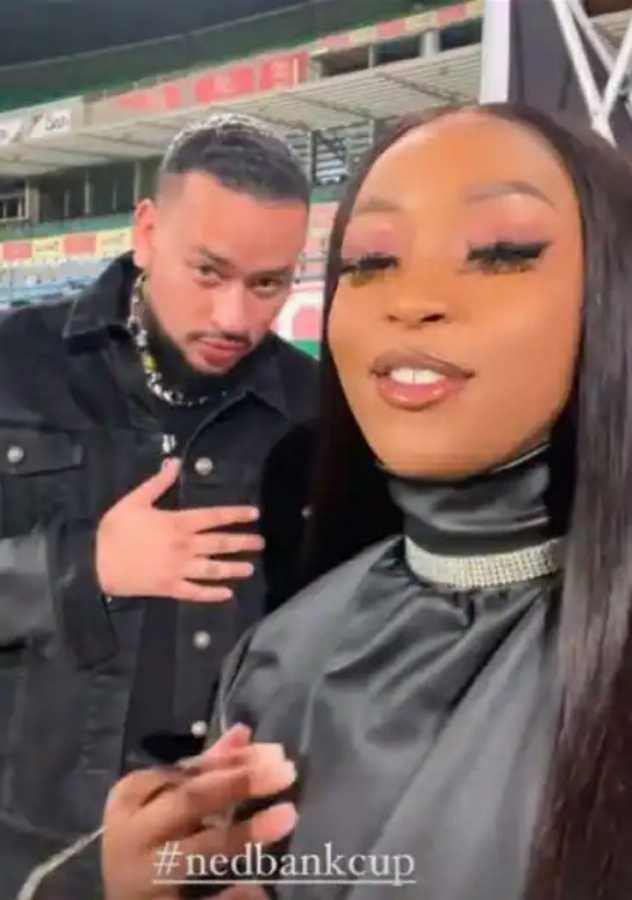 Aka Performs First Gig After Fiancée'S Demise 2