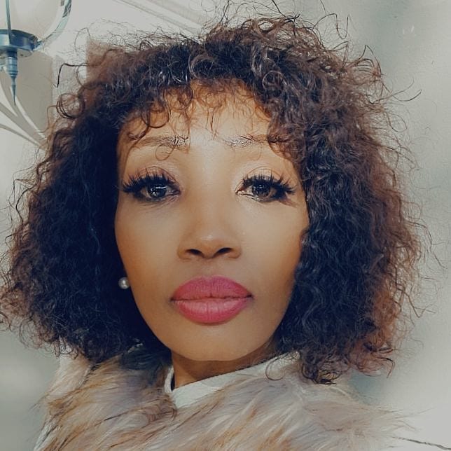 Mzansi Chuffed As Sophie Ndaba Serves Face Goals In New Snaps – Check Them Out.