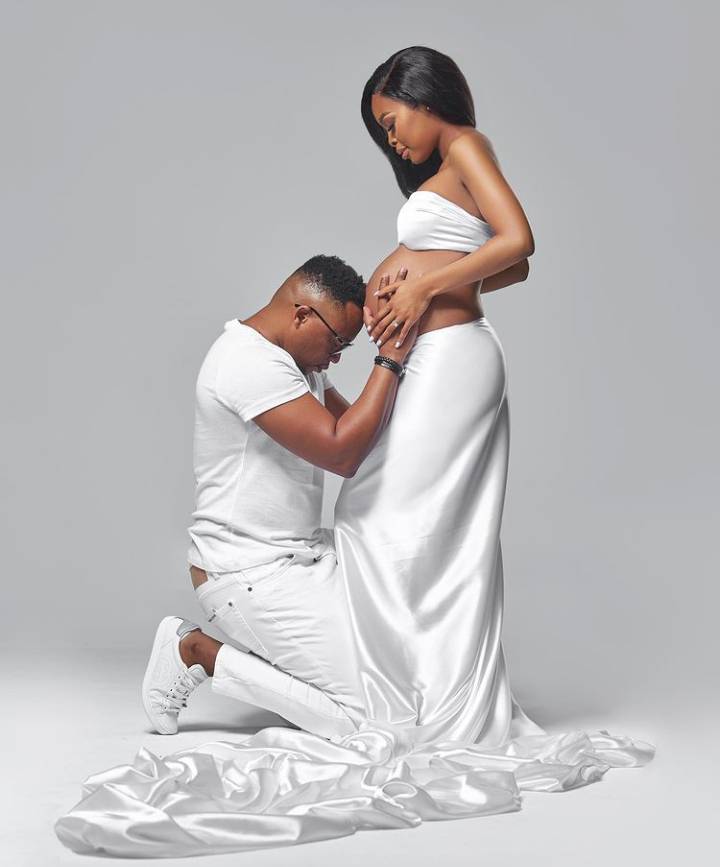 K Naomi &Amp; Hubby Show Off Baby Bump In Photoshoot 2