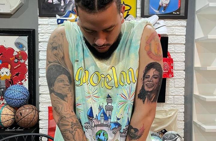 AKAs Inks Huge M.J Face On His Arm