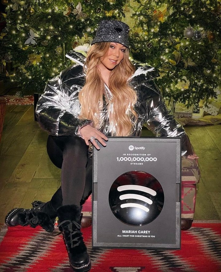 Mariah Carey’s &Quot;All I Want For Christmas Is You&Quot; Surpasses 1 Billion Streams On Spotify 2