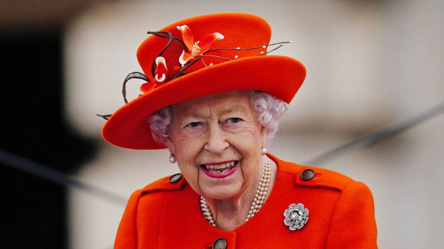 British Queen Elizabeth II Tests Positive For COVID-19