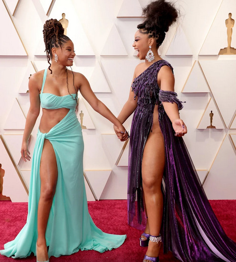 The Oscars 2022: Chloë &Amp; Halle Bailey Serve Sibling Goals On The Red Carpet (Pictures) 3