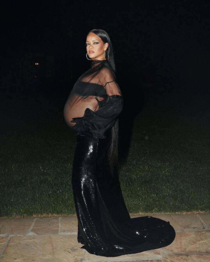 The Tigress: Rihanna Cradles Baby Bump, Says Her Kids Are Not To Be Messed With (Pics) 2