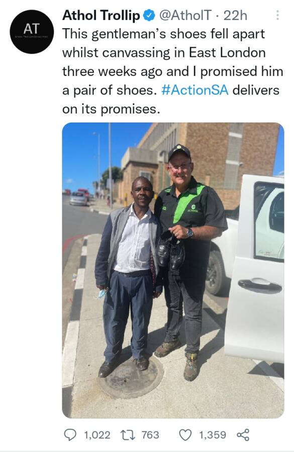 Mixed Reactions As Action Sa'S Trollip Donates Shoes Shoes To Black Man &Amp; Shares Pictures 2