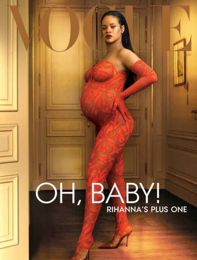 Heavily Pregnant Rihanna Covers Vogue Magazine 2