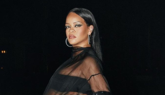 The Tigress: Rihanna Cradles Baby Bump, Says Her Kids Are Not to Be Messed With (Pics)
