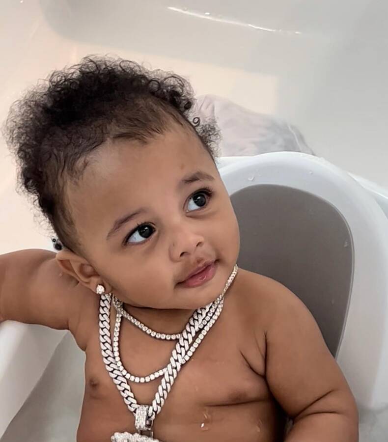 Cardi B And Offset Reveal Name And First Pictures Of Their Son On Instagram 2