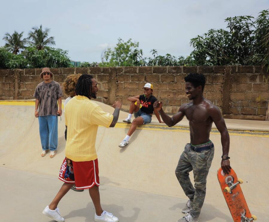 In Pictures &Amp; Videos: Kendrick Lamar Plays Football, Meets Ghanaian Stars During Ghana Trip 10