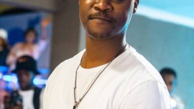 See How Mlindo The Vocalist Honoured DJ Maphorisa & Sjava