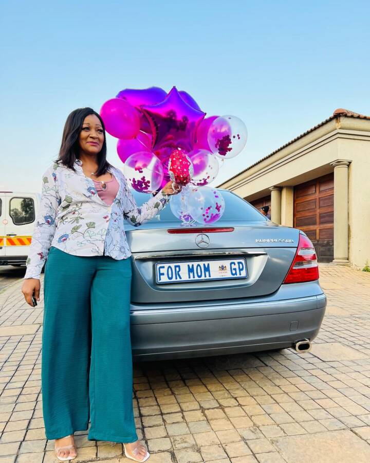 Lady Du Buys Her Mother A New Benz 2