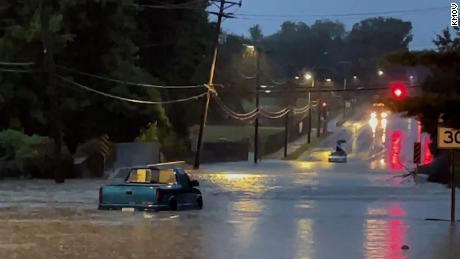 1 Dead As Record Flooding Sweeps Through St. Louis