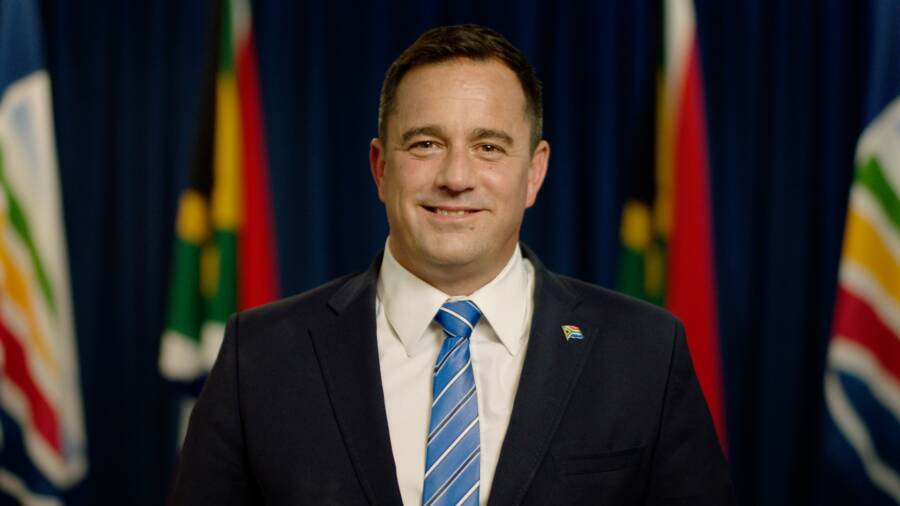 John Steenhuisen Biography: Age, Wife, Net Worth, House, Salary, Education & Contact Details