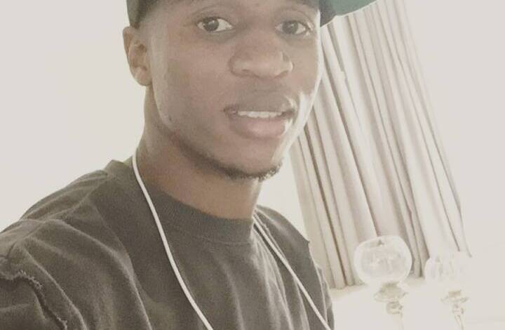 Themba “Mshishi” Zwane Biography: Age, Salary, Wife, House, Cars, Stats, Net Worth & Current Club