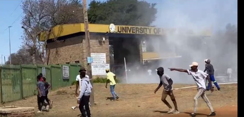 In Pictures: Violent Protest Erupts At The University Of Limpopo 2