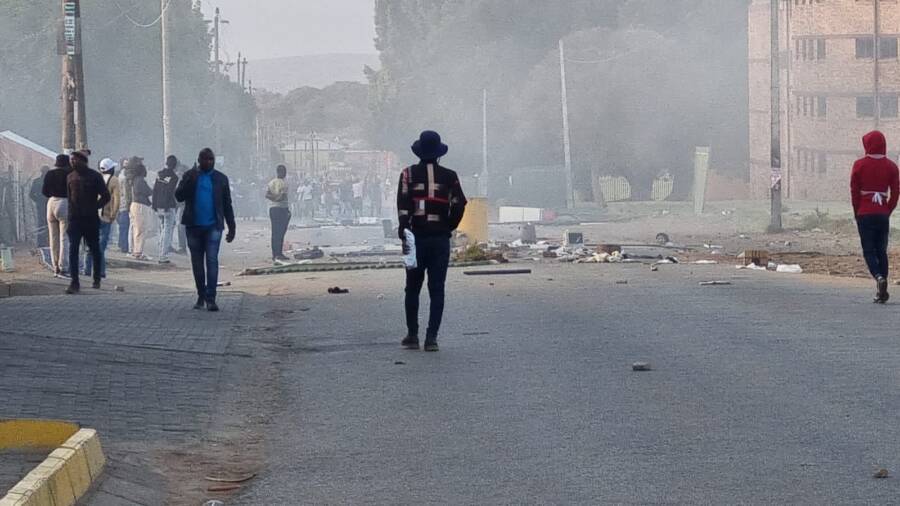 In Pictures: Violent Protest Erupts At The University Of Limpopo 4