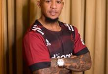 Elton Jantjies Biography: Age, Wife, Height, Mother, Brother, Cars, House, Salary, Net Worth & Position