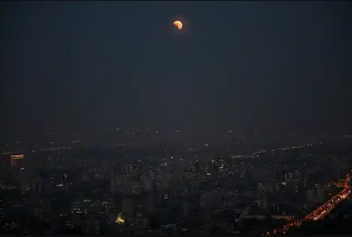 See Photos Of This Morning'S Lunar Eclipse 4