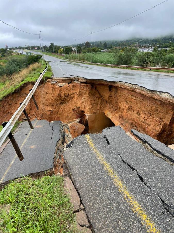 Roodepoort Bridge Collapse: Authorities Closes Off Bridges, Ward The Public To Steer Clear 2