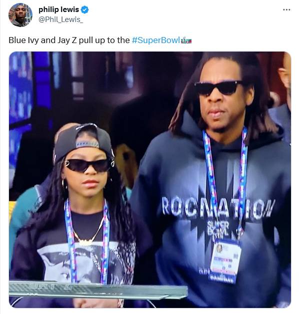 Jay-Z'S Pic With Daughter Blue Ivy At Rihanna'S Super Bowl Performance Ignites Social Media 2