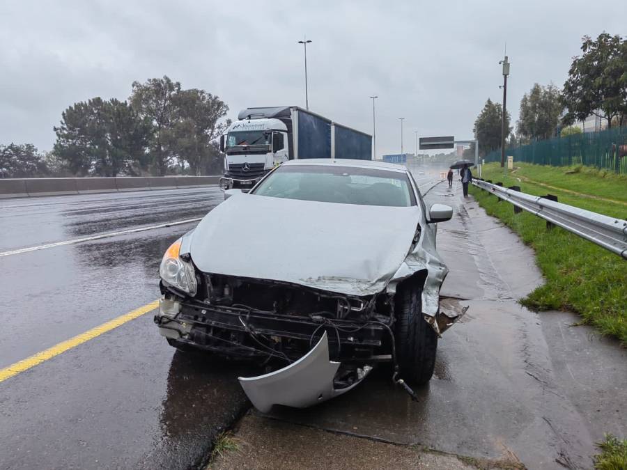 In Pictures: Maps Mapoyane’s Mother Survives Ghastly Car Crash On The N3 5