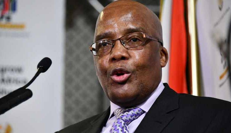 Aaron Motsoaledi Biography, Age, Wife, Daughter, Education, Qualifications, Contact Details & Views On Foreigners