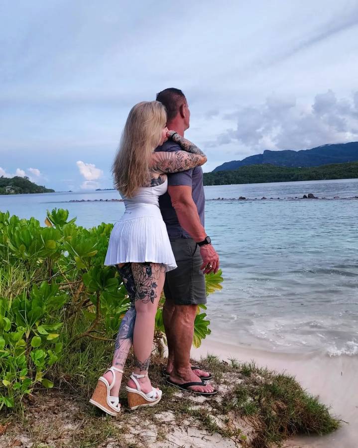 In Pictures: Rhod'S Jojo Robinson &Amp; Husband On Vacation To A Private Island In Seychelles 4