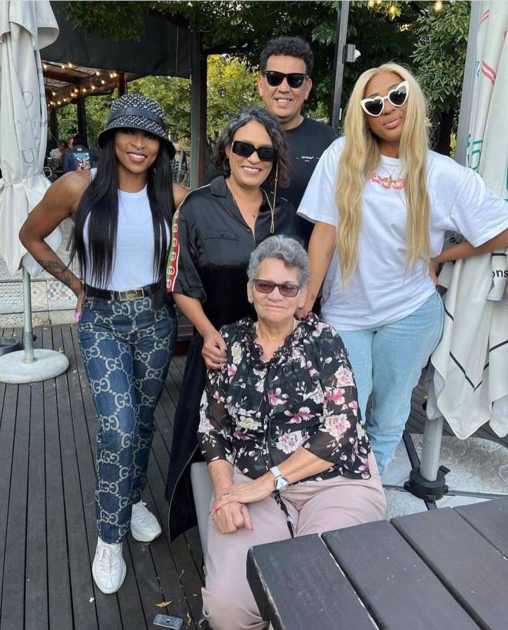 In Pictures: Dj Zinhle &Amp; Nadia Nakai Spend Time With Aka'S Family 3