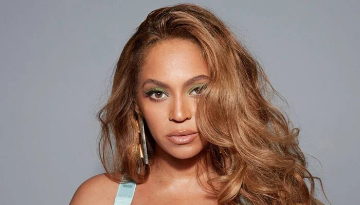 Beyoncé’s Message To Fans Seemingly Hints At New Hair Care Range (Photos)