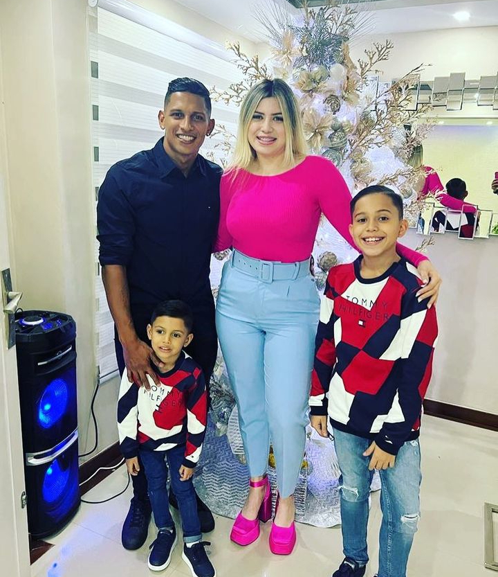 Edson Castillo Biography, Age, Net Worth, House, Cars, Stats, Wife, Children &Amp; Siblings 4