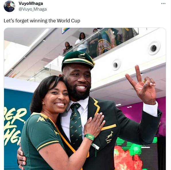Jessica Motaung Trends Over &Quot;Inappropriate&Quot; Photo With Siya Kolisi 2