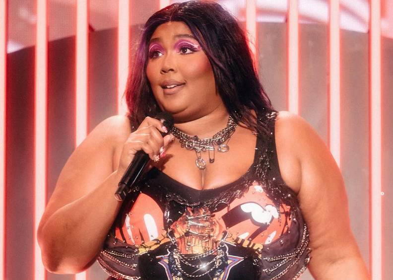 More Trouble For Lizzo As Rapper Is Accused Of Sexual Harassment &Amp; Weight-Shaming 1