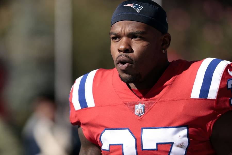 Buffalo Bills Face A Concerning Moment With Damien Harris'S Neck Injury 1