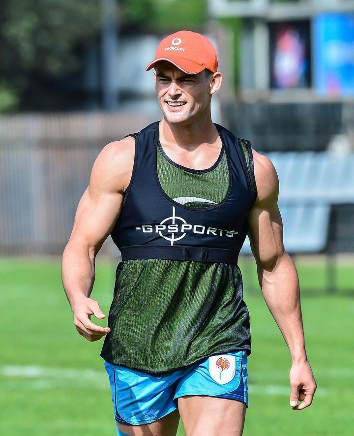 Jesse Kriel Biography, Age, Net Worth, House, Cars, Wife, Parents, Siblings, Height, Weight, Stats &Amp; Position 2