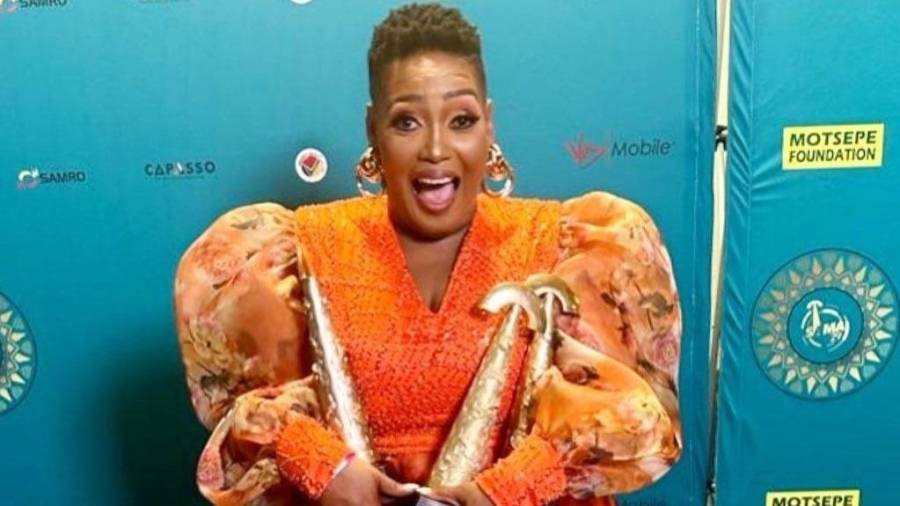Singer Ntokozo Mbambo Ignores Kelly Khumalo, Ascribes Her Win To God - Watch 1