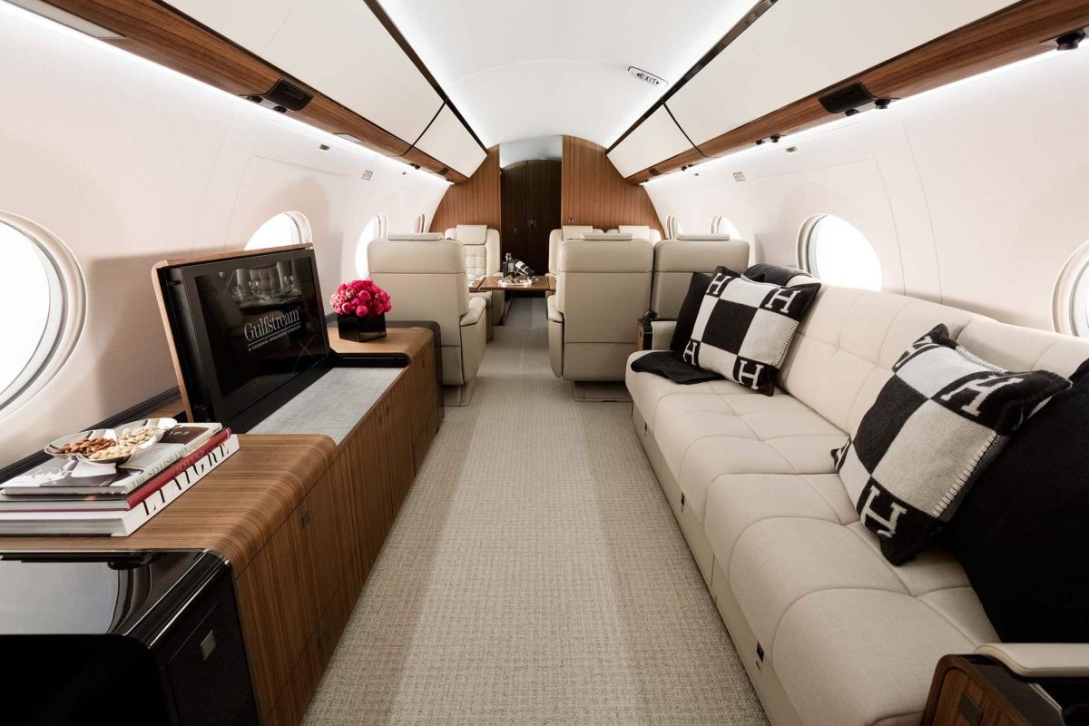 An Up-Close View Of Kim Kardashian'S $150M Private Jet 3