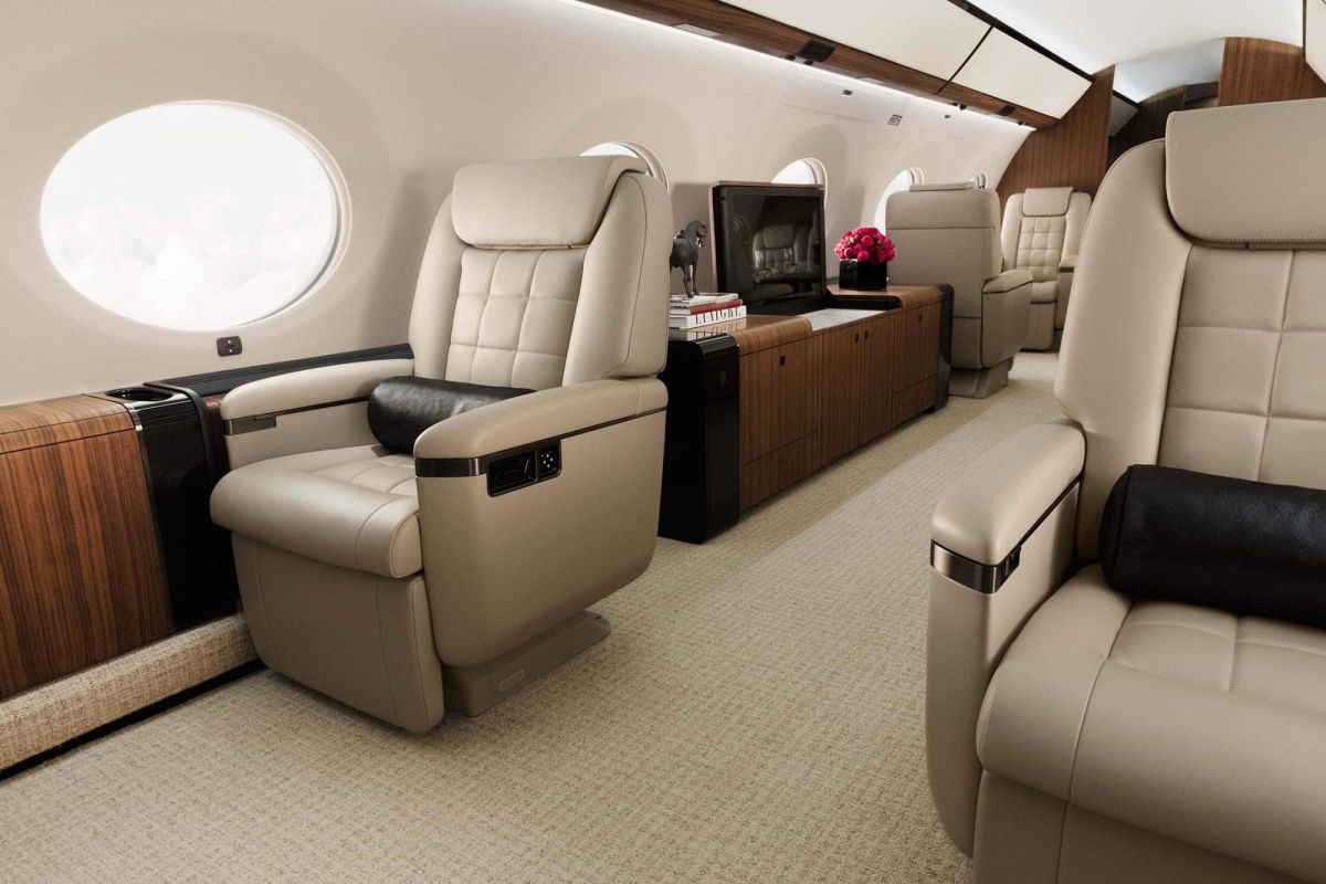 An Up-Close View Of Kim Kardashian'S $150M Private Jet 5