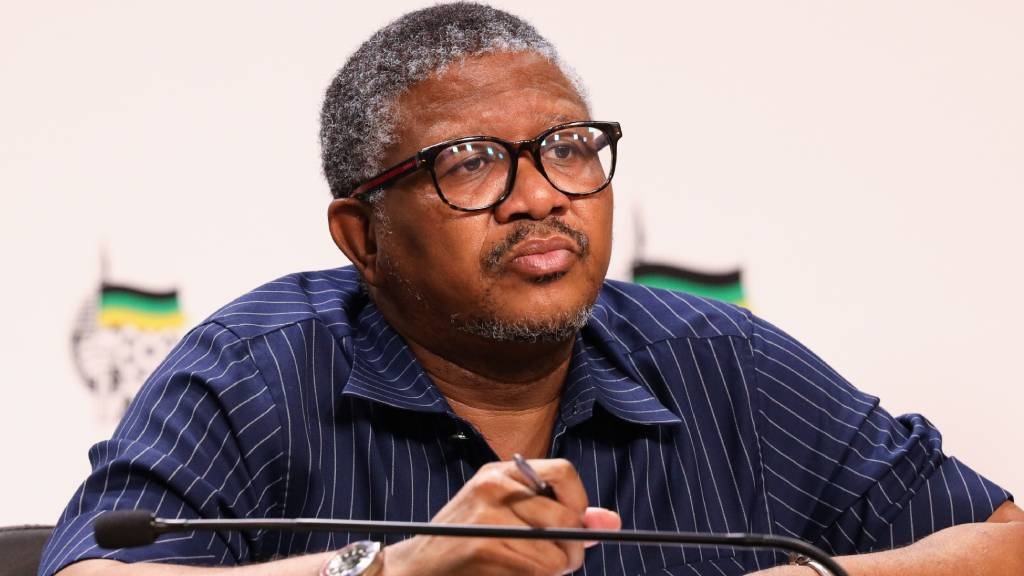 Video: Tweeps React As Anc'S Fikile Mbalula Donates R200K To A Church 15