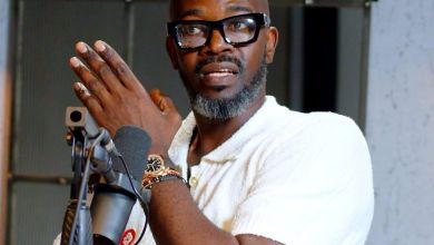 Mzansi Gushes Over Picture Of Dj Black Coffee With His Children 4
